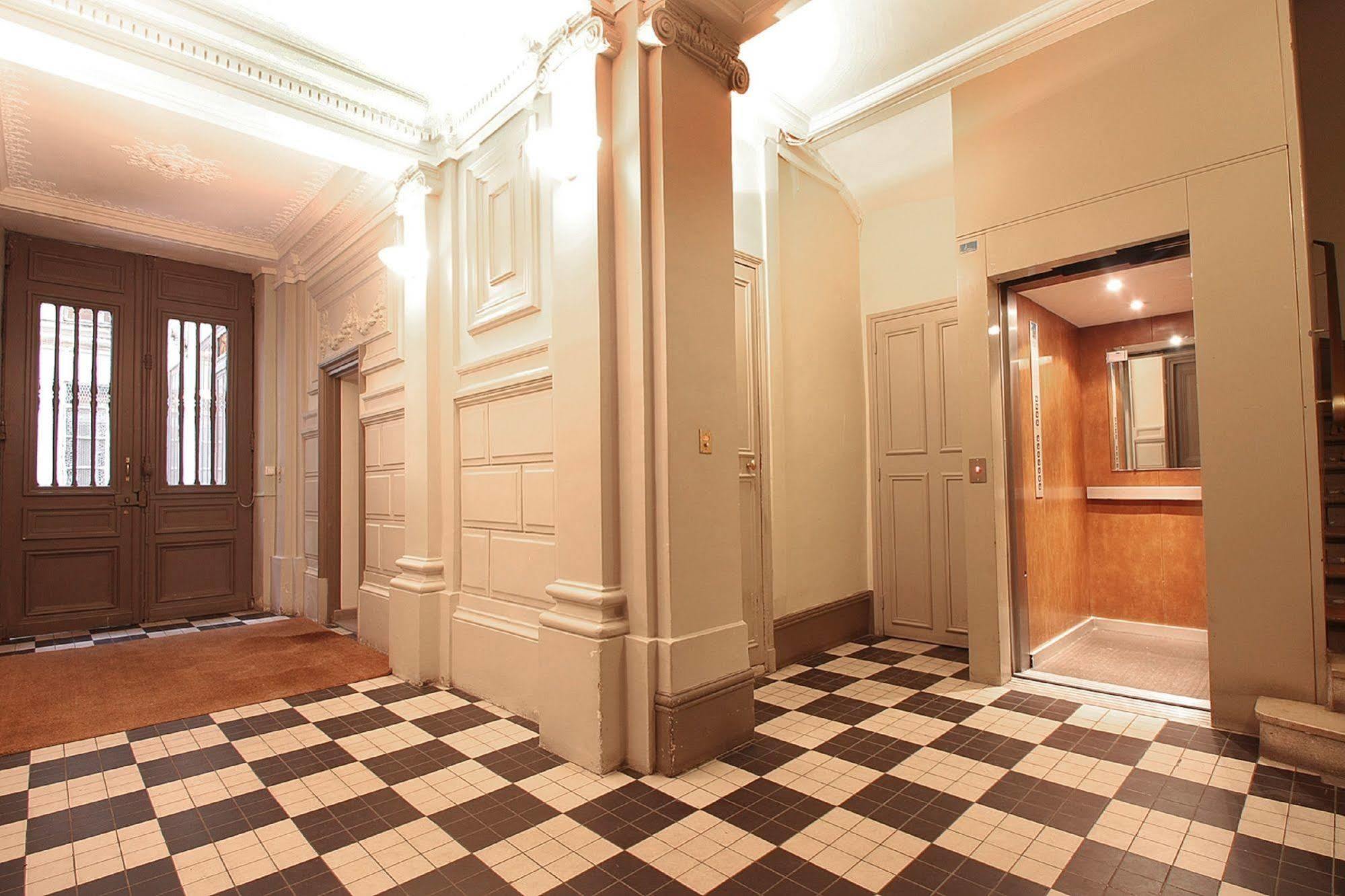 Bridgestreet Champs Elysees Apartment